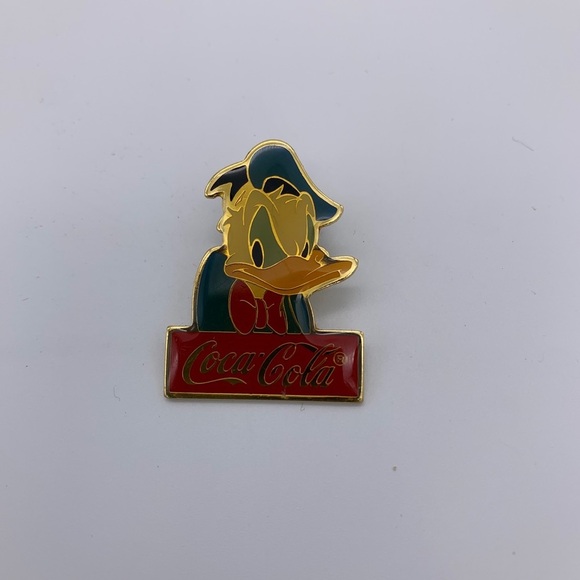 Disney WDW 1986 15th Anniversary Coca Cola (DONALD) Vintage Trading Pin - Picture 2 of 4